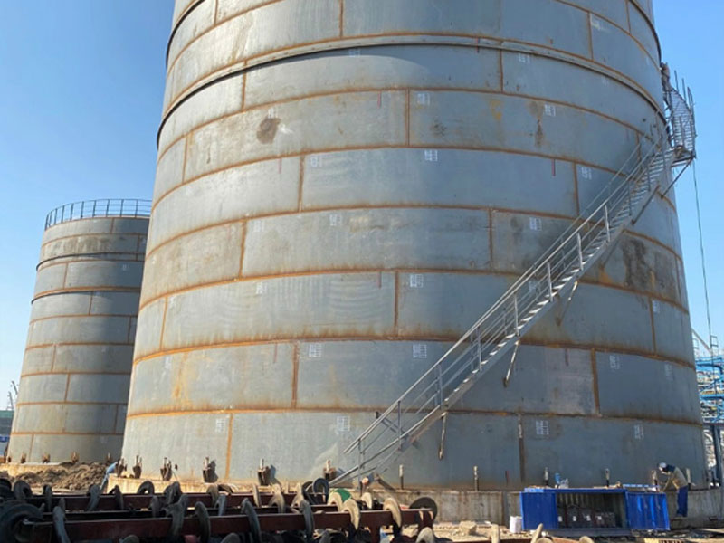 liquid storage tank